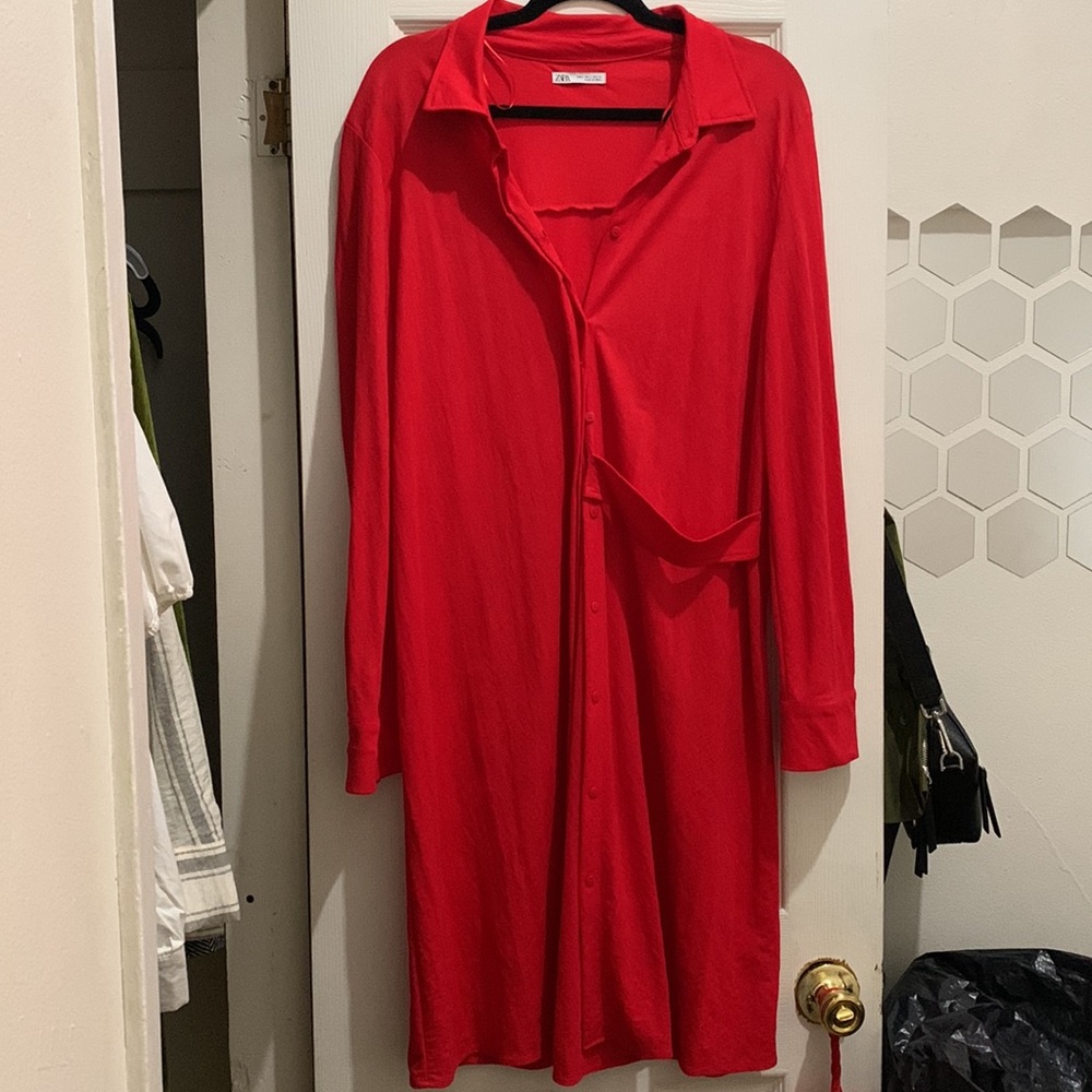 Red Zara - Picture 2 of 2